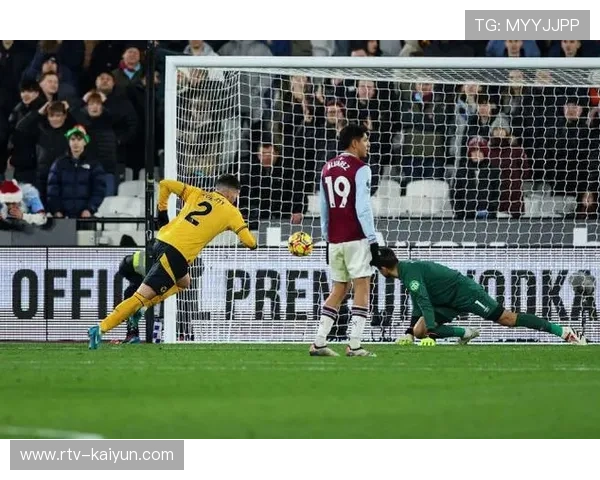 鲍文定位球助攻，安东尼奥头球破门，西汉姆联主场取得领先