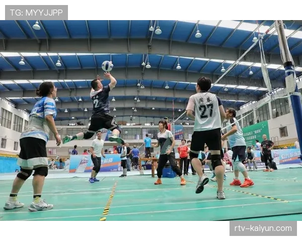 首届“银发族”气排球国际邀请赛在日本冲绳落幕